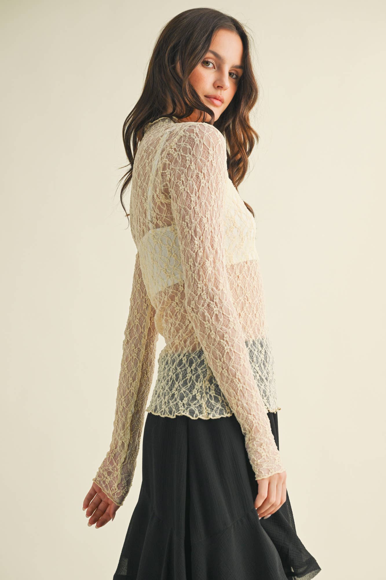 SEE ME LACE TOP
